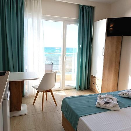 Peraía Navarino Luxe Suites المظهر الخارجي الصورة