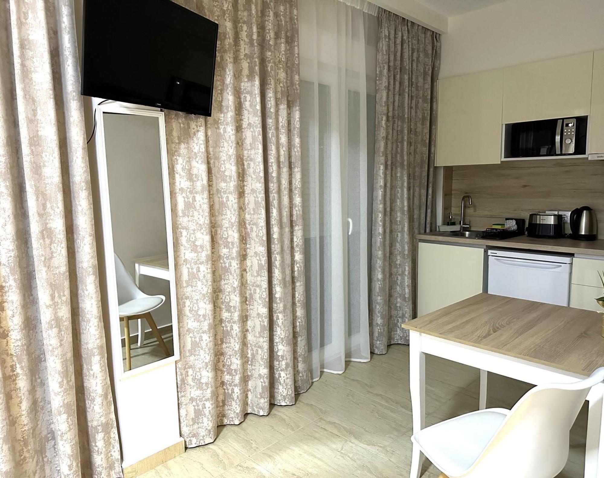 Peraía Navarino Luxe Suites المظهر الخارجي الصورة