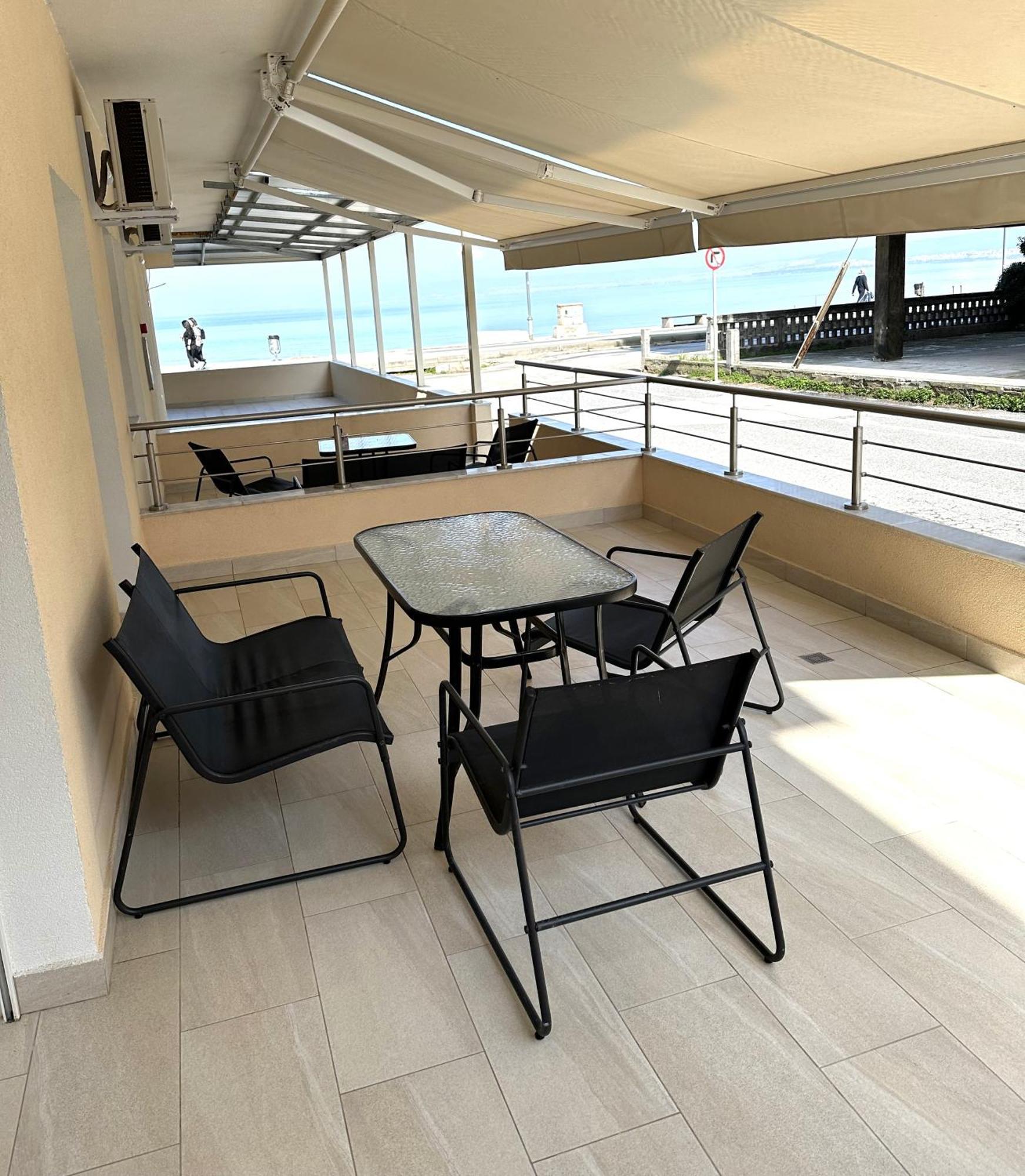 Peraía Navarino Luxe Suites المظهر الخارجي الصورة