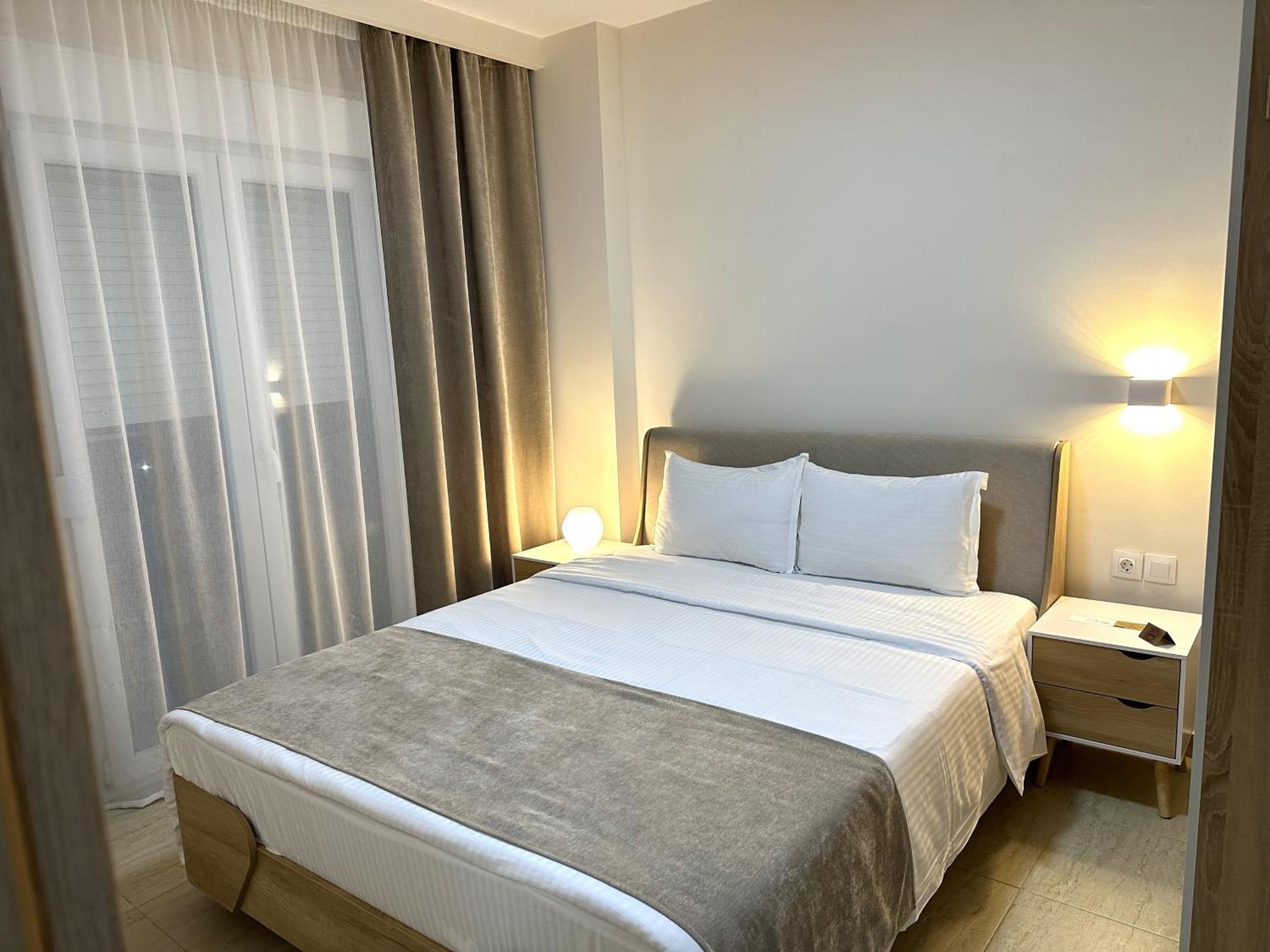 Peraía Navarino Luxe Suites المظهر الخارجي الصورة