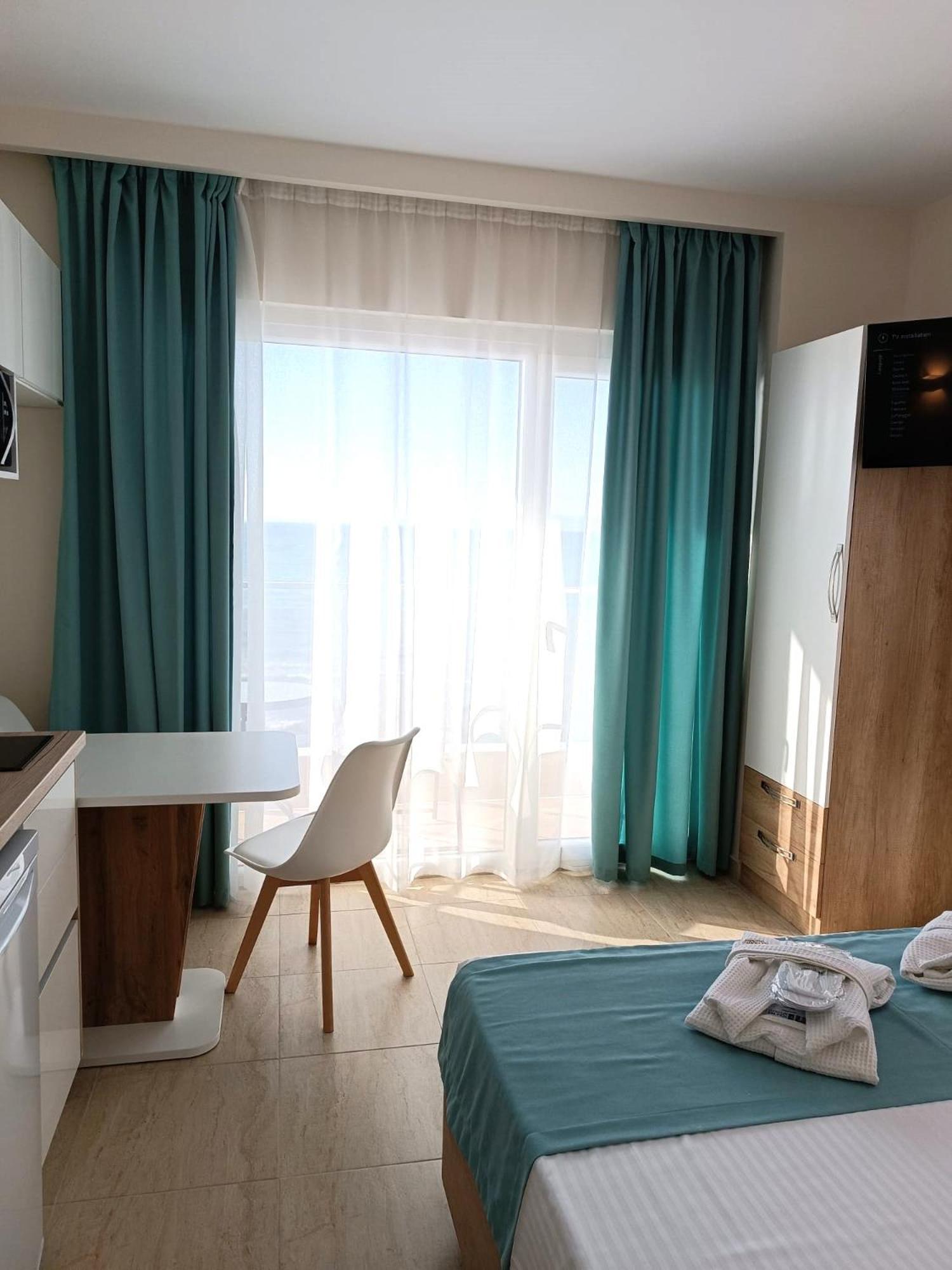 Peraía Navarino Luxe Suites المظهر الخارجي الصورة