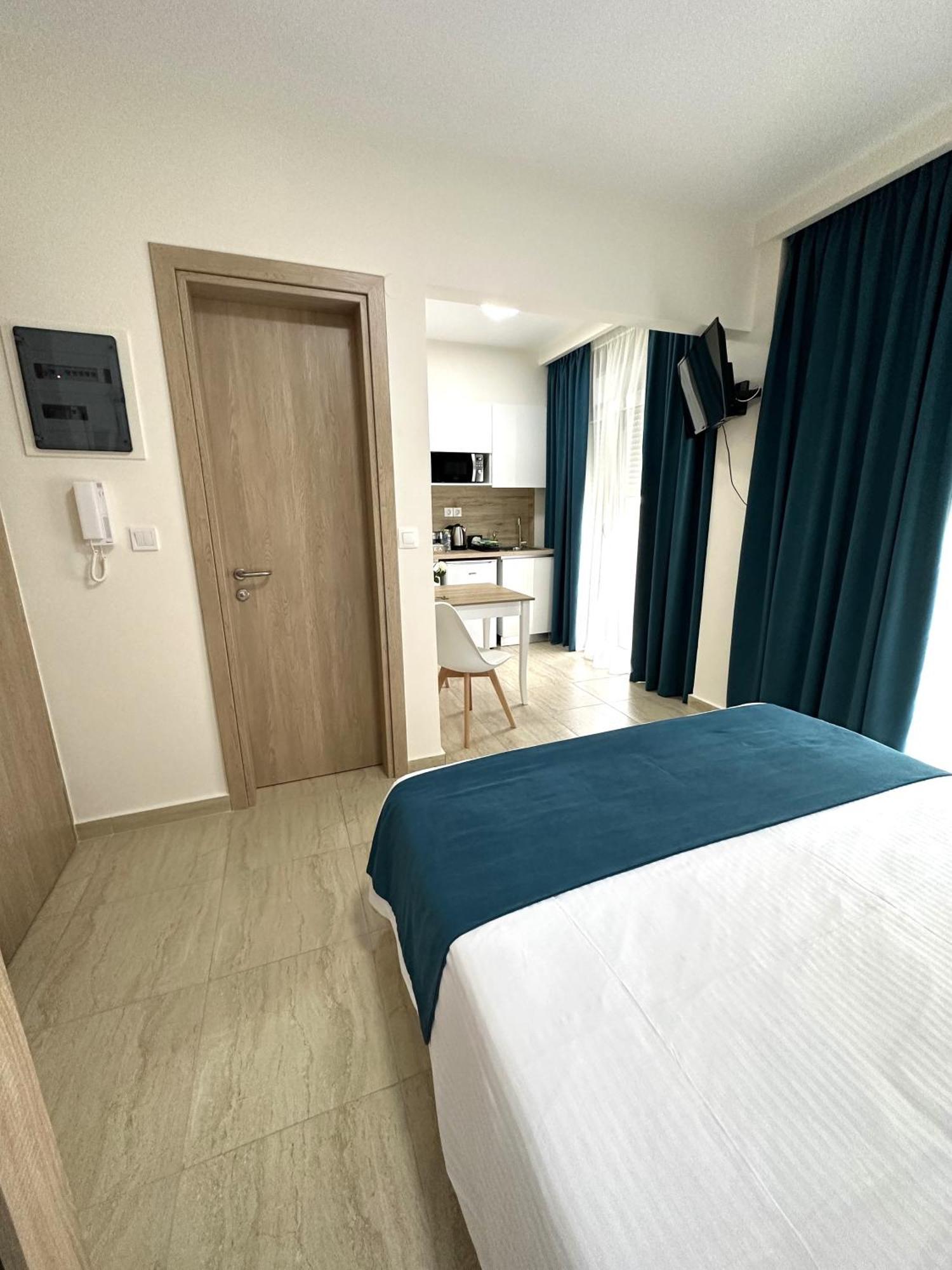 Peraía Navarino Luxe Suites المظهر الخارجي الصورة